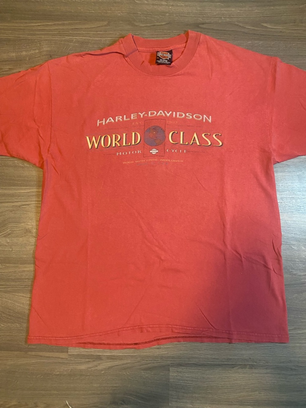 Y2K Harley-Davidson Men's Red 'World Class' Graphic Tee